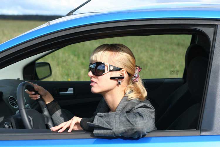 driving in Spain - Illegal Bluetooth